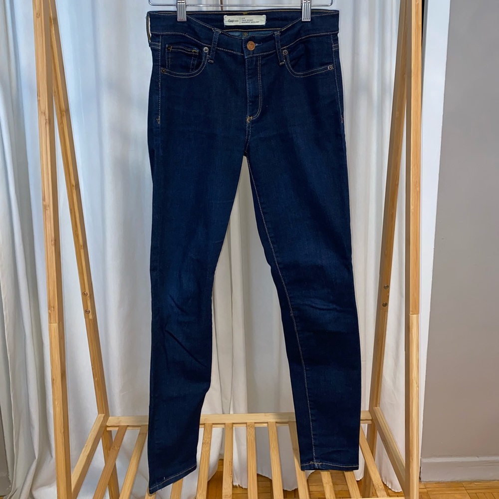 GAP Stretch True Skinny Jeans – Dark Wash Denim (Size 27)